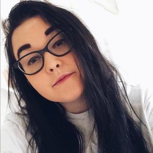 Meet your Posher, Jade